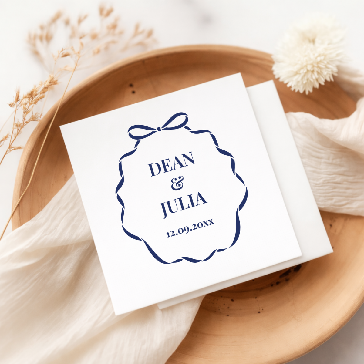 Scalloped Bow Frame wedding napkins for the reception
